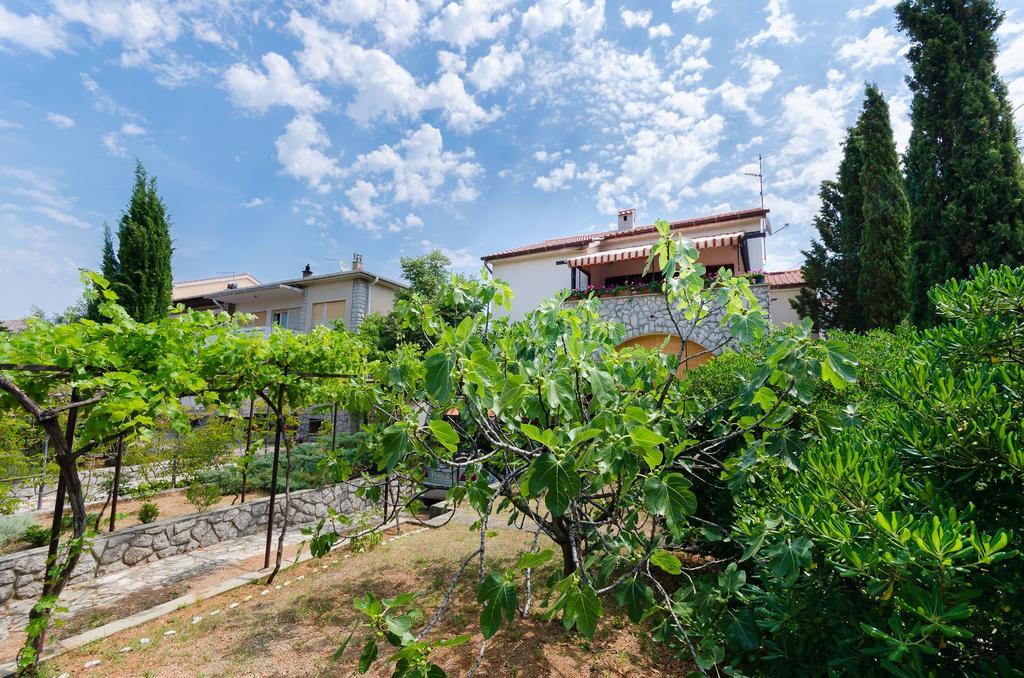 Apartment Bozena プナト エクステリア 写真