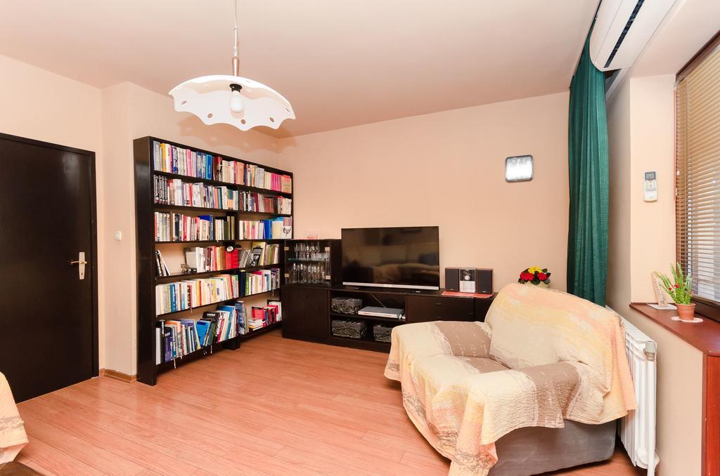 Apartment Bozena プナト エクステリア 写真