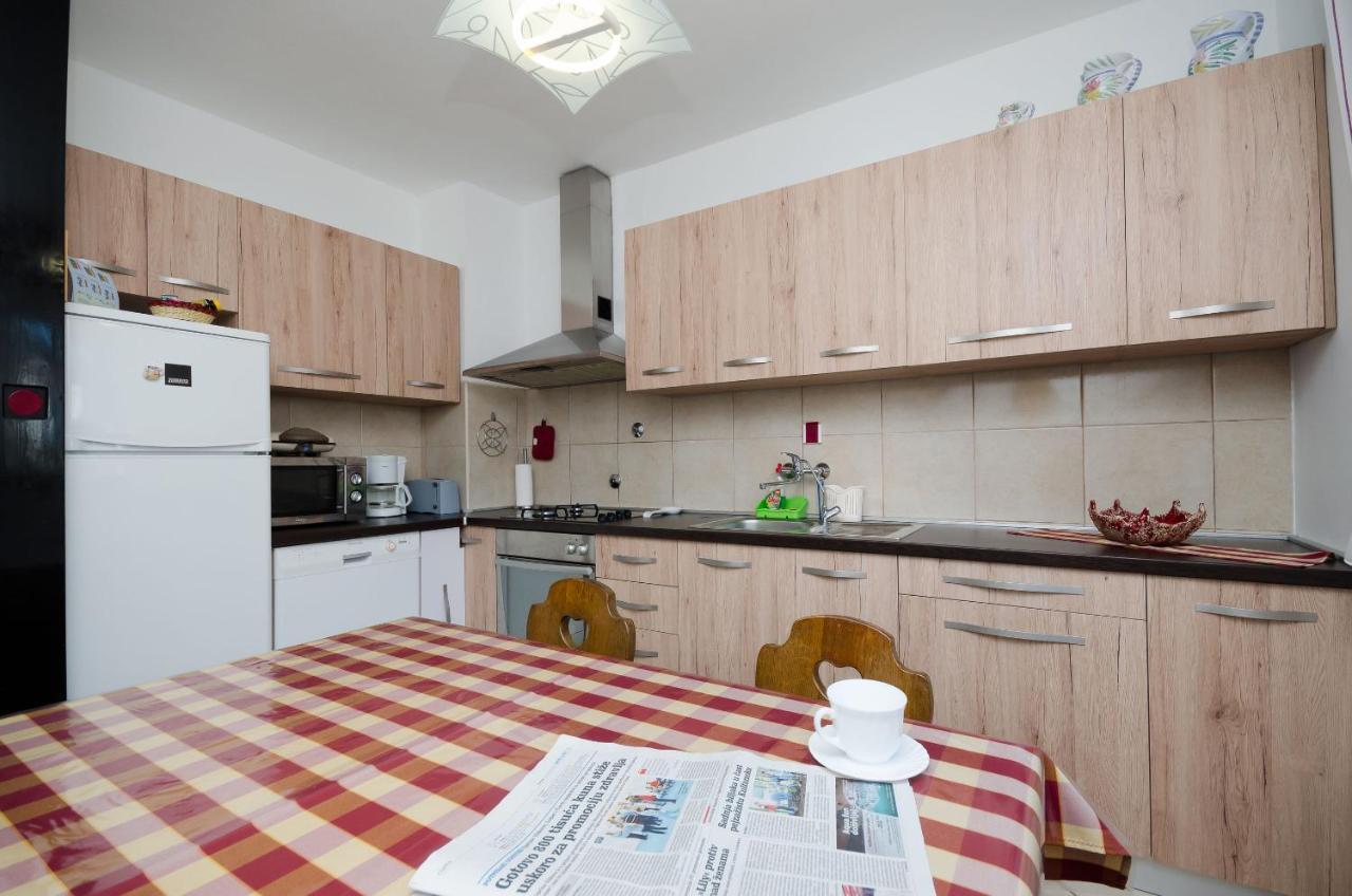 Apartment Bozena プナト エクステリア 写真